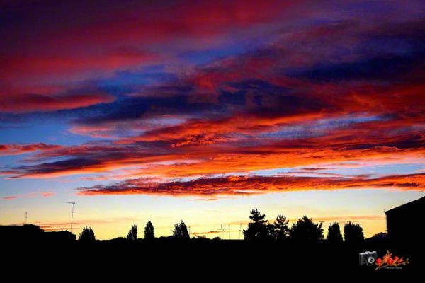 sunrises-and-sunsets-05980B0EF3-EF4D-6EBA-619A-987A5176501C.jpg