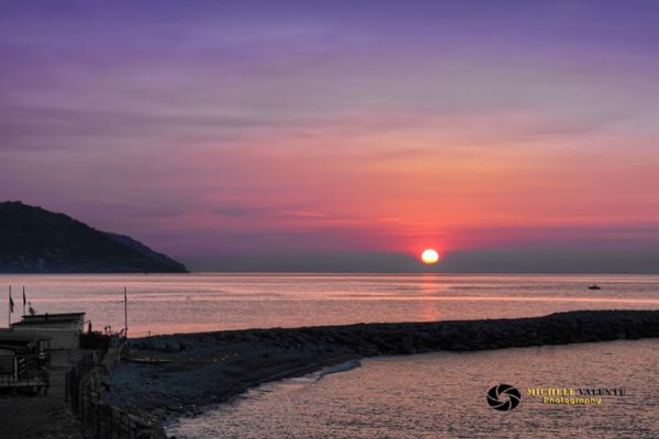 sunrises-and-sunsets-125B3B0A2B-710D-1460-642E-F81E8E28D72B.jpg
