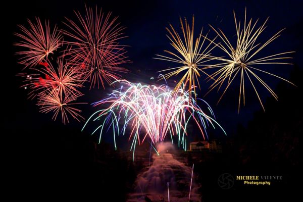 fireworks-04DEA02095-84C1-622A-7906-E7E1ED985A80.jpg
