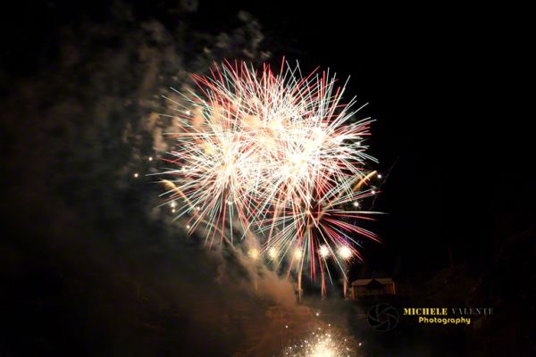 fireworks-10FC2ACE38-A7D1-4255-FEBE-0D3AFD962EA6.jpg