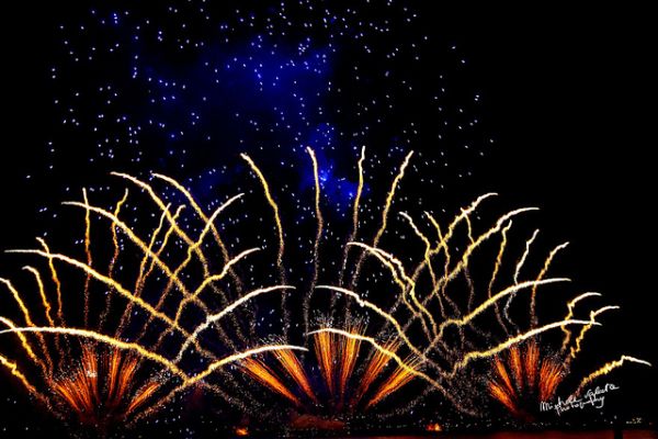 fireworks-21D0C617C0-DBC3-3C57-469D-C960EB43756E.jpg