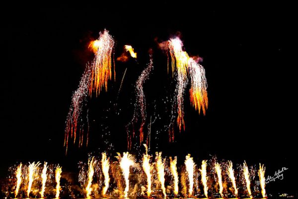 fireworks-2417C048C0-7568-8AA9-50C9-90832DDE55F5.jpg