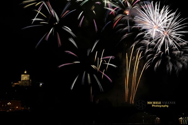 fireworks-30434C62F1-3F52-1BF6-E52C-829752112F19.jpg