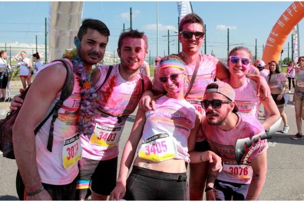 the-color-run-164F1A581E-FCB7-A2BB-90B9-54CC6B6AFE15.jpg