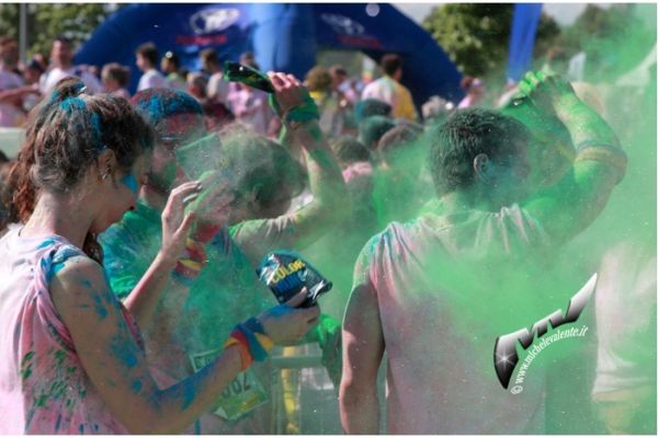 the-color-run-19E194BE15-B4F3-F76B-8DC3-388399801CD7.jpg