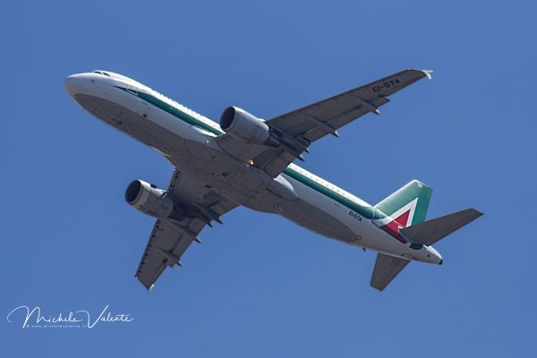 alitalia333FF437-91C6-CB49-119D-AFA82BFE1E0D.jpg