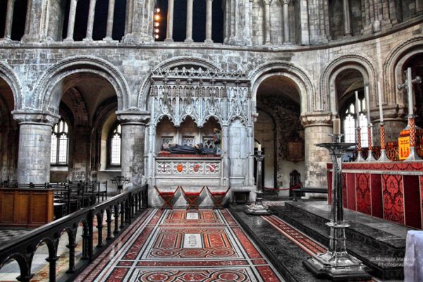st-bartholomew-the-great-london-09C706E697-2896-C2B9-7D3D-78F41B760316.jpg