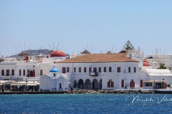 mykonos-21FE728938-A71E-3DD3-B009-1976A9B236DB.jpg