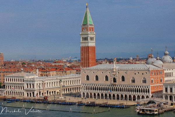venice-0100C4E16F-B200-59F2-E94D-DD90A592AF93.jpg