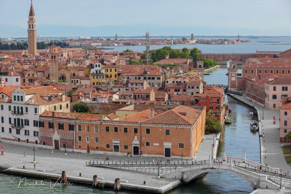 venice-10AB99DABC-9242-145A-A887-6B8F11C1B031.jpg