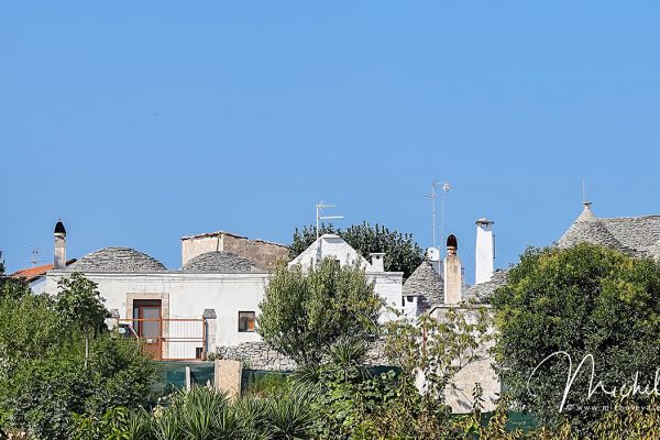 alberobello-03ED01C0B1-723A-3AD0-7B99-A97F5ABA6560.jpg