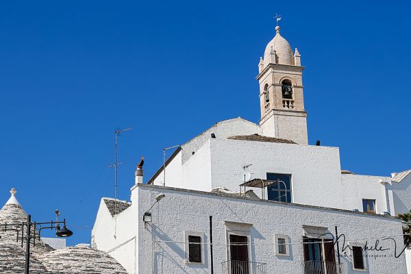 alberobello-047457386F-109C-12F5-6EFB-B7B032DD2D08.jpg