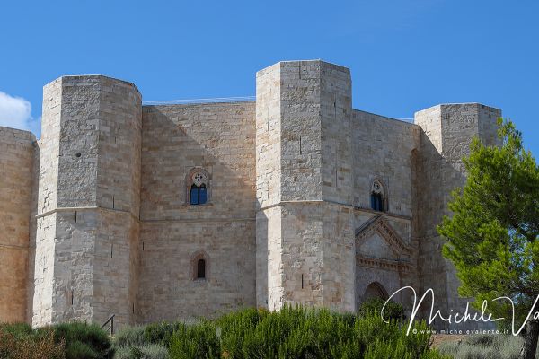 castel-del-monte36952225-F91D-54FB-AD10-4AE7DF21E3E1.jpg