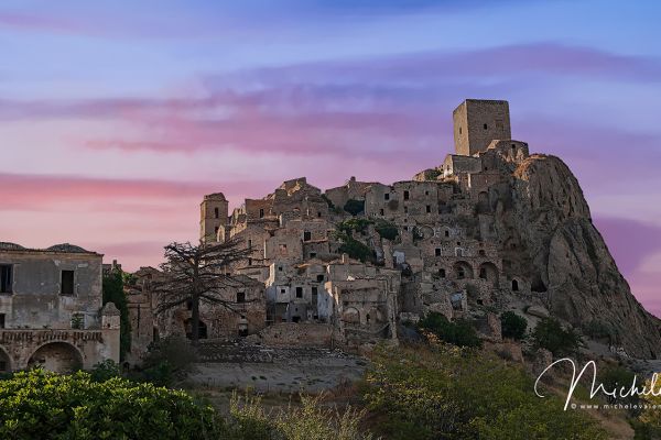 craco-e-calanchi-08ED2E4E5F-80C0-CE9E-84BD-821CC15BFC94.jpg