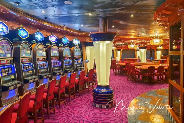 casino-01CFB700DE-19EF-1874-7A6A-D6C21A20DE4C.jpg